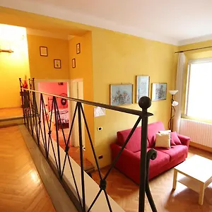 Residenza Puccini , Lucca Italia