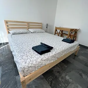 Bilocale Roggia Scagna 7 , Milano Italia